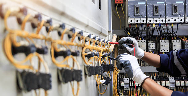 Professional Electrician technician working in Broomall, PA